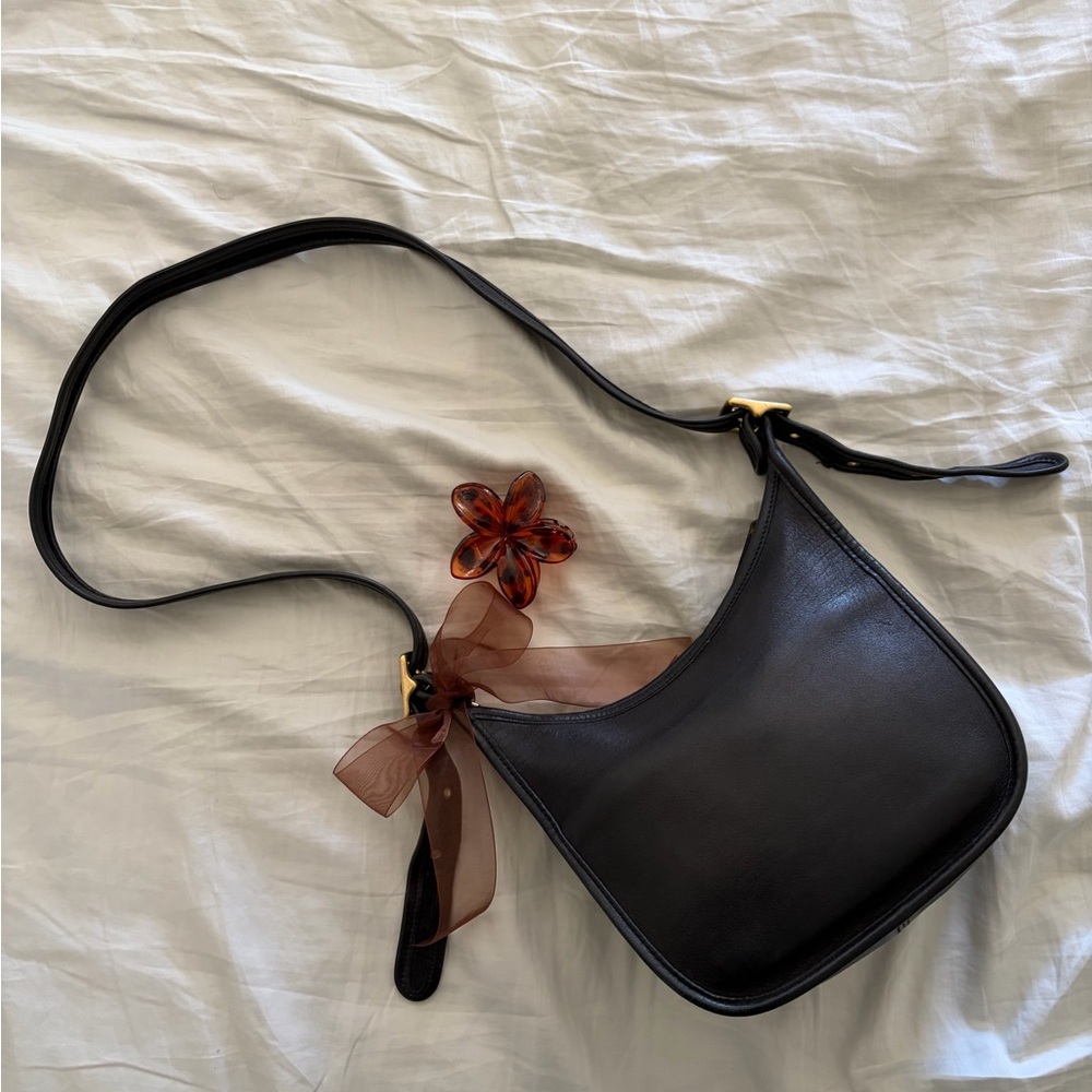 Coach Janice black leather vintage shoulder crossbody bag